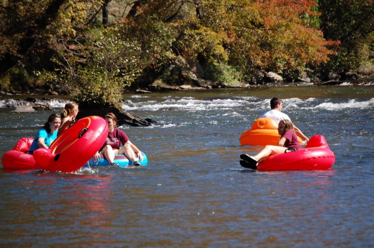 Family Friendly Tubing Near Dilsboro